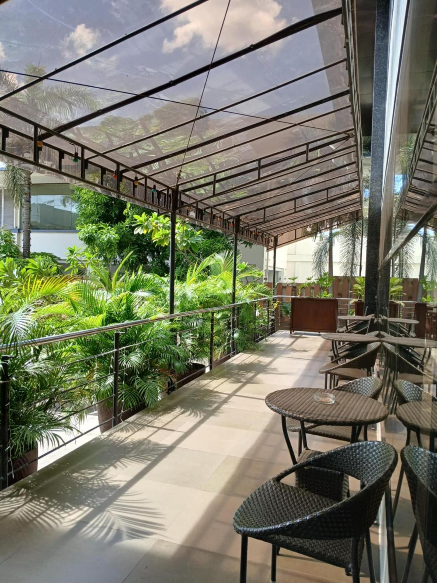 Dohera Hotel Cebu Exterior photo
